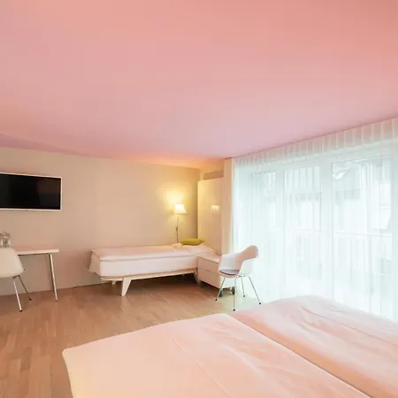 Dom, Zentral - Herzlich - Sozial Engagiert