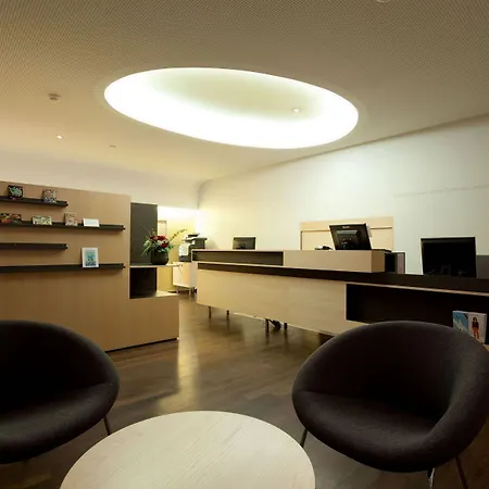 Dom, Zentral - Herzlich - Sozial Engagiert 3*