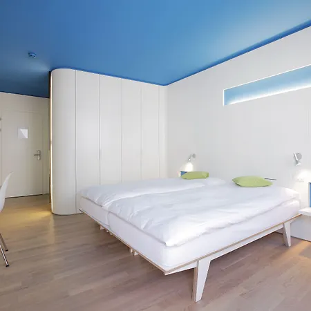 Dom, Zentral - Herzlich - Sozial Engagiert 3*