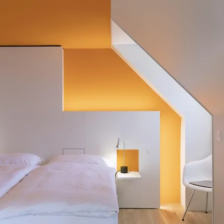 Dom, Zentral - Herzlich - Sozial Engagiert