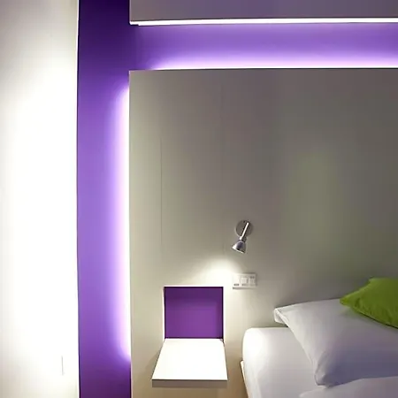 Dom, Zentral - Herzlich - Sozial Engagiert Hotel 3*
