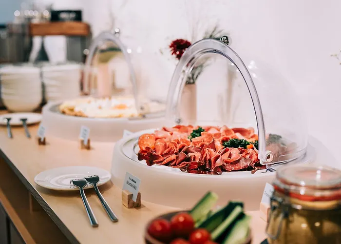 Dom, Zentral - Herzlich - Sozial Engagiert 3*