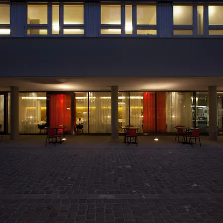 Dom, Zentral - Herzlich - Sozial Engagiert