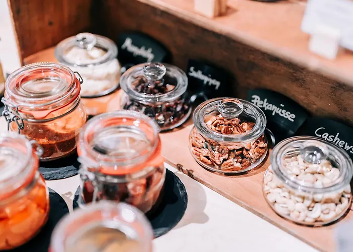 Dom, Zentral - Herzlich - Sozial Engagiert 3*