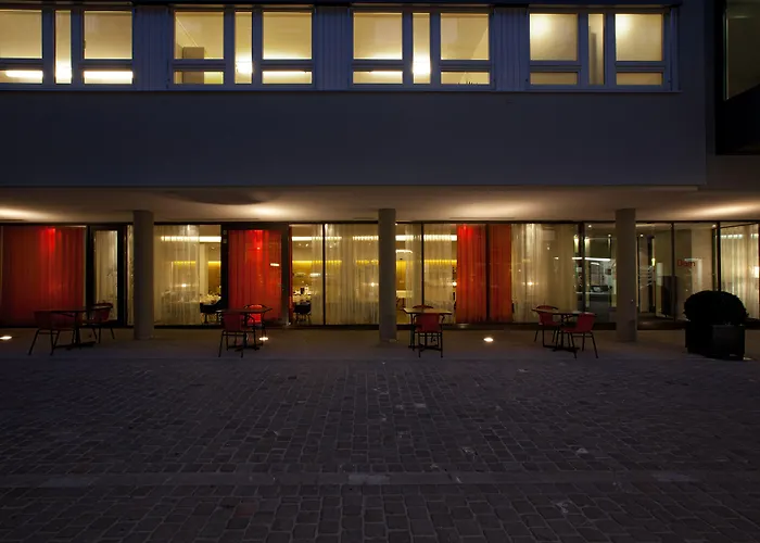 Dom, Zentral - Herzlich - Sozial Engagiert